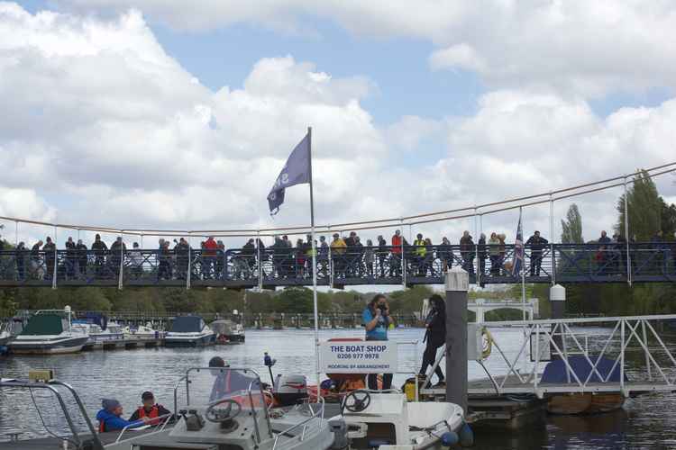 Many gathered to watch the efforts to save the whale (Image: Sarah Durnford)