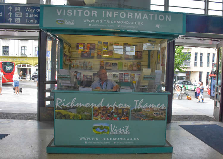 The map is available to pick up at the Visitor Information Kiosk at Richmond Train Station - Pictured: Local volunteer Lee Pascal who has lived in Richmond for 54 years!