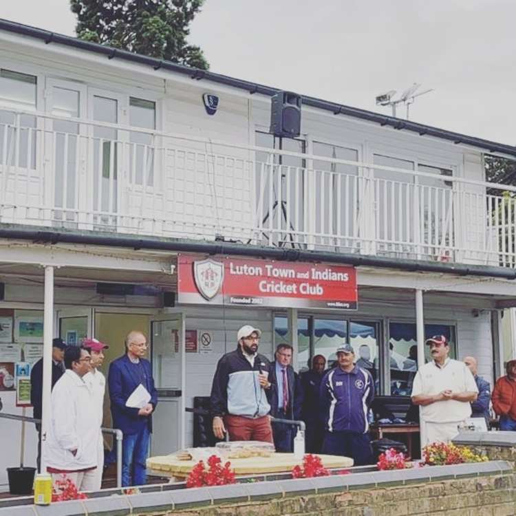 Monty Speaking at his old club. Credit: Monty Panesar.