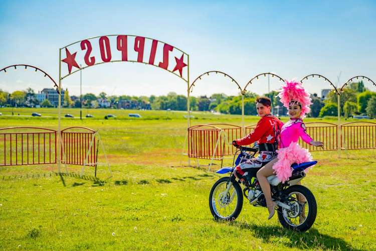 Feathered Showgirls and Motor Bikes - ZIPPOS CIRCUS 2021 CARNIVAL! - Photographer Piet-Hein Out