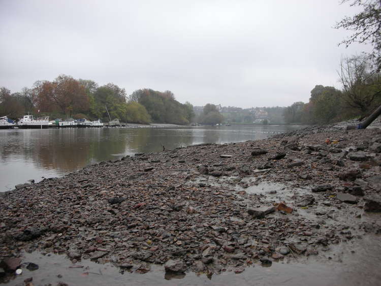 The exposed riverbed in question. Credit: Keith Arthur.