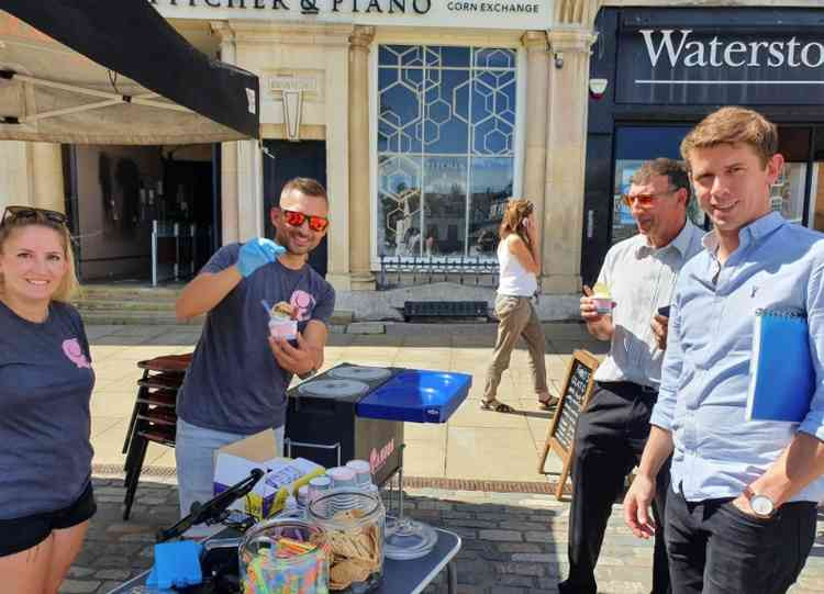 Hitchin town centre boss Tom Hardy has spoken to Nub News to reflect on the government's freeze the easing of lockdown restrictions. PICTURE: Tom Hardy (right) with Fabio Vincenti and wife Hannah from Fabio's Gelato. CREDIT: @HitchinNubNews Twitte