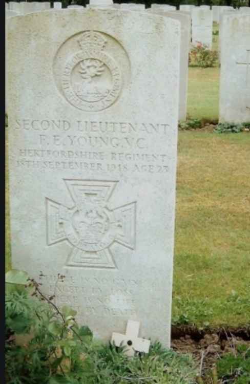 The grave of Frank Young VC, Hermies Hill