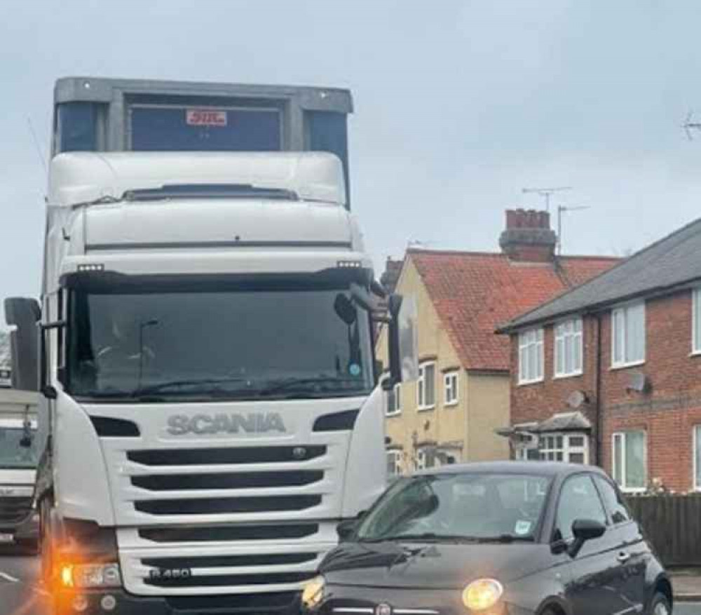 Hitchin traffic delays on A505 after collision this morning