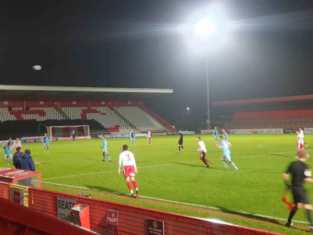 Stevenage 1-0 Cambridge: Charlie Carter fires Boro to welcome victory. CREDIT: @laythy29