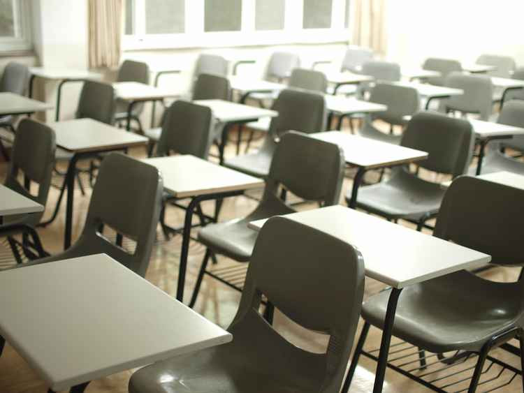 Homeschooling numbers 'increasingly significant' as lockdown adds pressure on student mental health