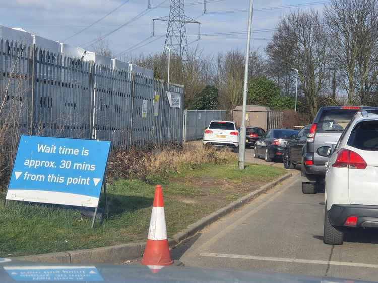 Long queues have been a feature of a trip to the dump on Blackhorse Lane recently. CREDIT: @HitchinNubNews