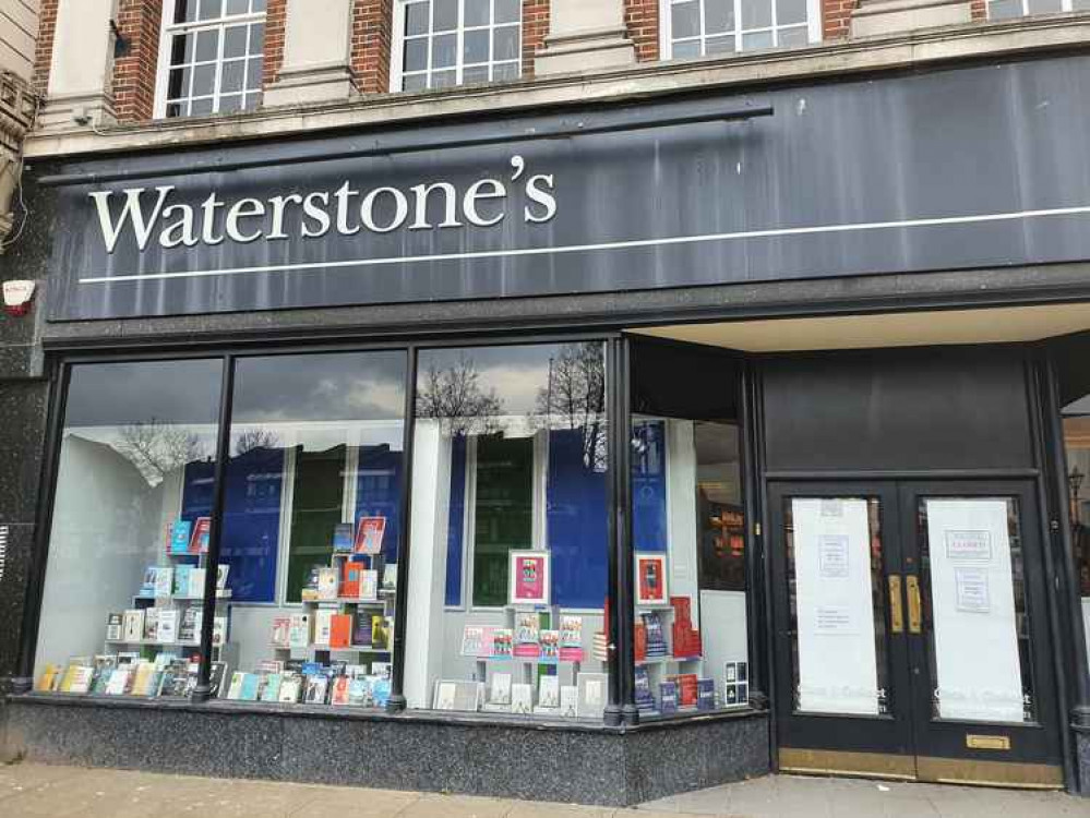 Hitchin Waterstones gears up to reopen for book lovers! CREDIT: @HitchinNubNews