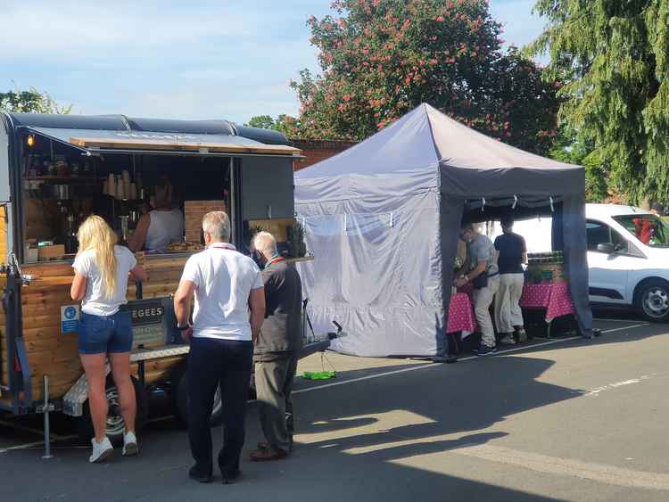 Catering companies decamp outside Hitchin's outdoor pool. CREDIT: @HitchinNubNews