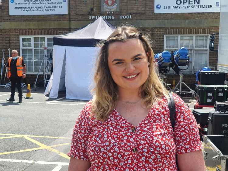 Harry Styles loyal fans react to former One Direction star filming in Hitchin! PICTURE: Lauren Mason is one of Harry Styles biggest fans! CREDIT: @HitchinNubNews