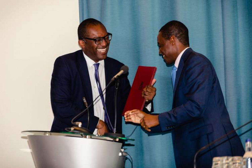 Hitchin MP Bim Afolami hosts climate change conference attended by business minister Dr Kwasi Kwarteng MP. PICTURE: The pair share a few words during the conference. CREDIT: Penny Bird
