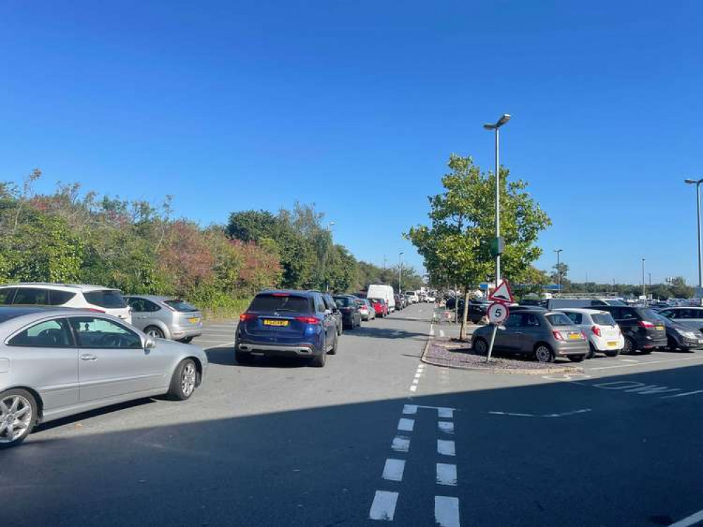 Transport Secretary Grant Shapps ducks petrol station event after long queues form at pumps across Hertfordshire including Hitchin. CREDIT: LDRS