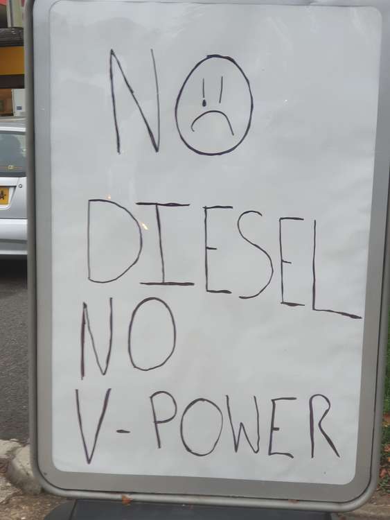 No diesel at the Shell garage on Bedford Road, shortly before it also sold out of petrol on Saturday. CREDIT: @HitchinNubNews