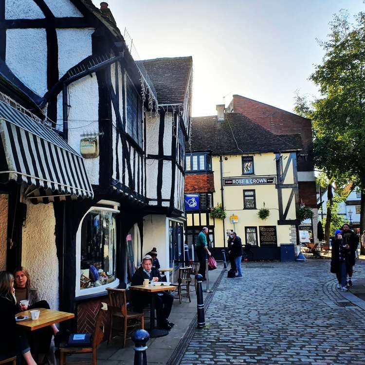 The picturesque centre of Hitchin. In the background you can see Churchgate. CREDIT: @HitchinNubNews