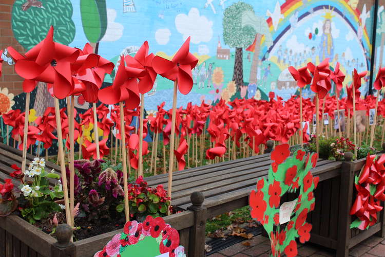 Hitchin school pupils pay tribute on Armistice Day by making poppies