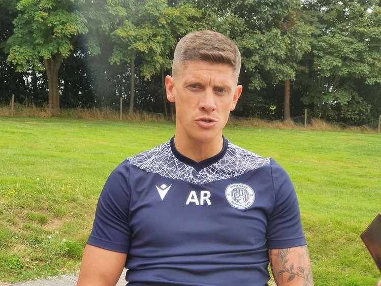 Alex Revell: Stevenage fan Owen Rodbard pays tribute to departing Boro boss who supported him after Covid took beloved dad. PICTURE: Alex Revell in discussion with Layth Yousif at the club's training ground at Bragbury End. CREDIT: @laythy29