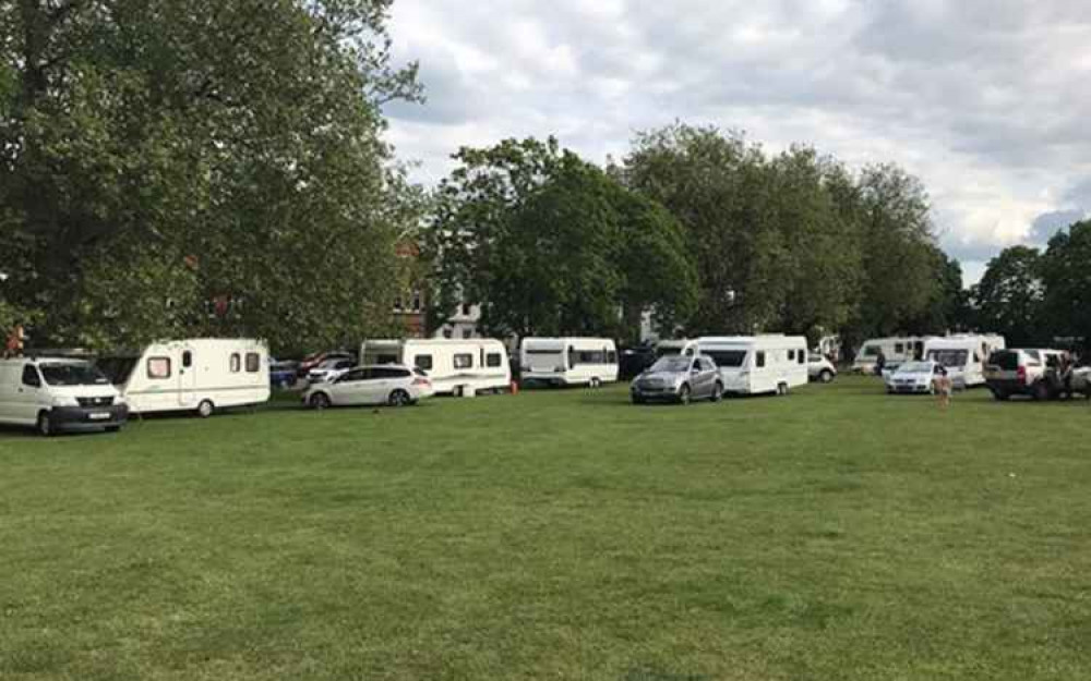 The travellers arrived on Kew Green on Thursday night