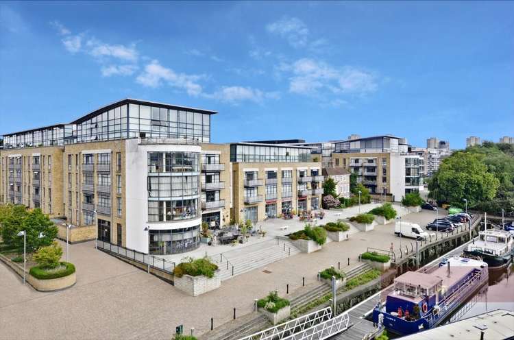 The property on Ferry Quays has a guide price of £350,000. (Image: Thorgills)