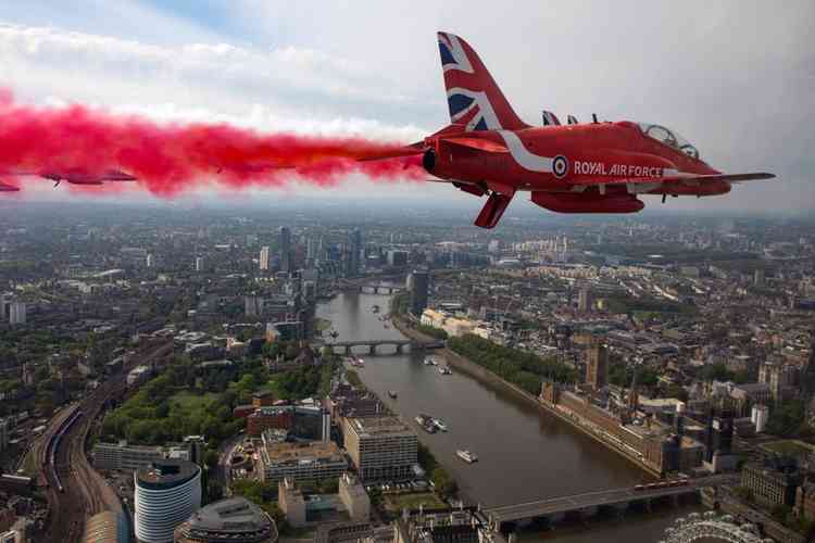 Eyes to the skies - Red Arrows may be spotted at about 5pm over Teddington on Thursday