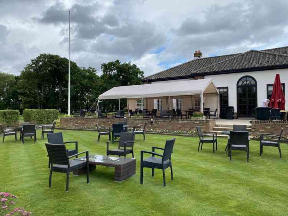 The bar at Fulwell Golf Club