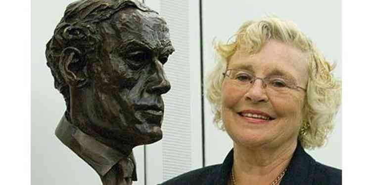 Avril and Jeremy Thorpe Bust (Credit: UK Parliament)