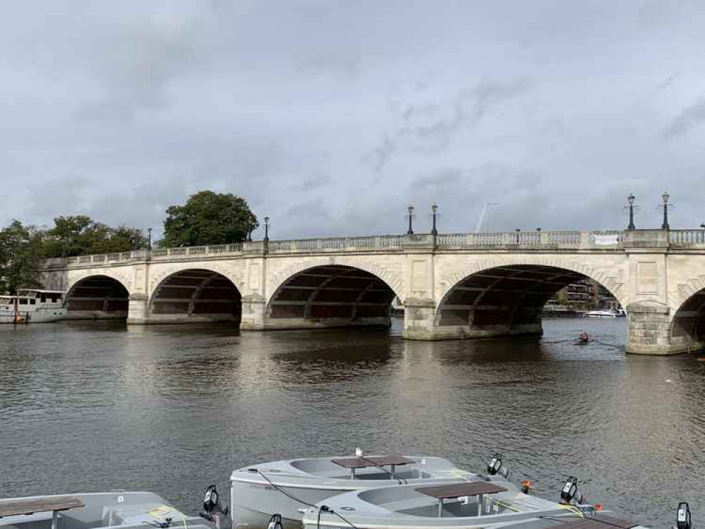 Kingston Bridge Closure due to bomb threat Local News News