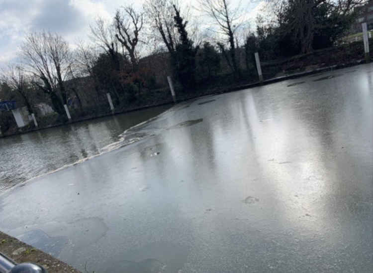 The frozen Thames by Teddington Lock