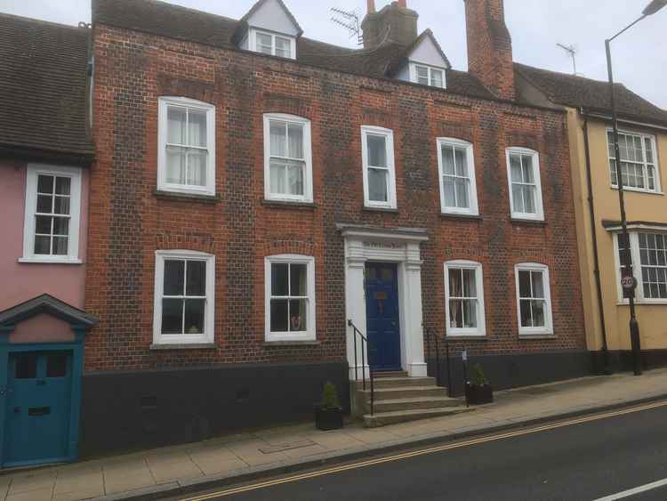 The law strikes back: the Custom House at Maldon