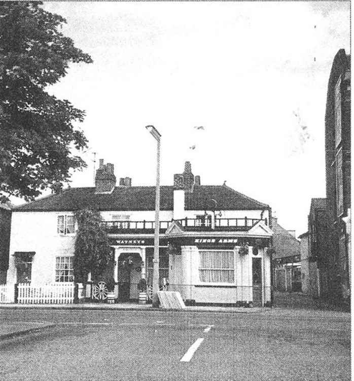 The Kings Arms at 71, High Street mixed up with The King's Head 100 metres apart