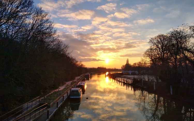 A glorious sunrise at Teddington Lock seen by Susi on one of her swim days / Photo: Susi Halley