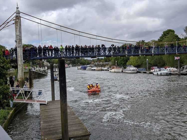 Hundreds of people lined Teddington lock bridge to catch a glimpse of whale