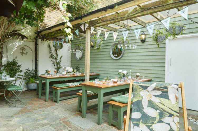 The Kings Head's 'secret garden' is perfect for summer dining in Teddington (Credit: The King's Head)