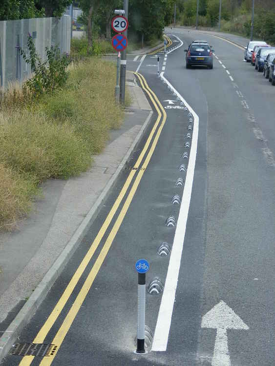 A line of armadillos in Barcelona. Do you agree with what the Council is proposing? (Credit: sludgegulper via Flickr)