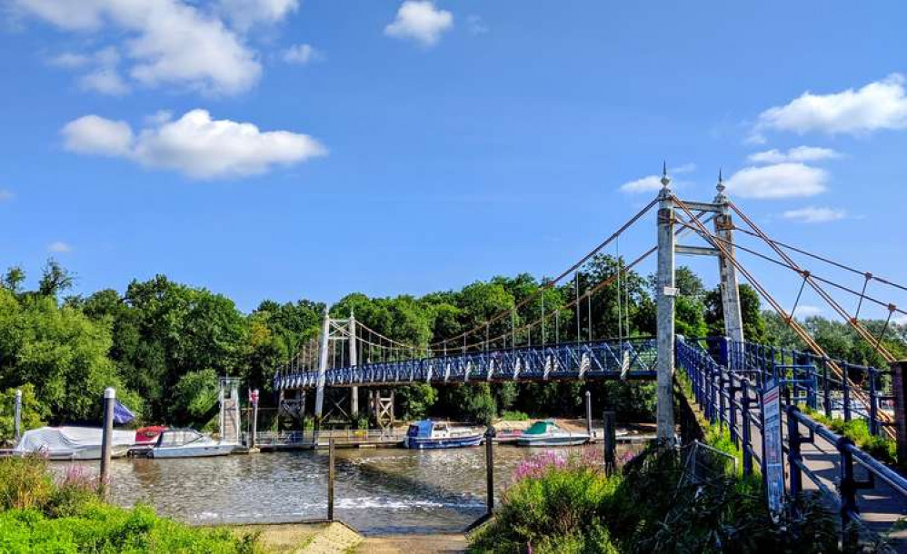 Teddington Lock bridge - the perfect place to read our morning briefing for today! (Image: Nub News)