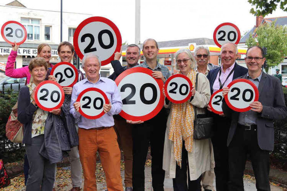 Richmond Lib Dem Councillors with 20mph signs (Image: Richmond Council)