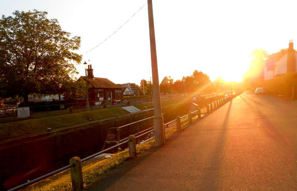 Golden hour at Teddington Lock (Image: Ellie Brown)