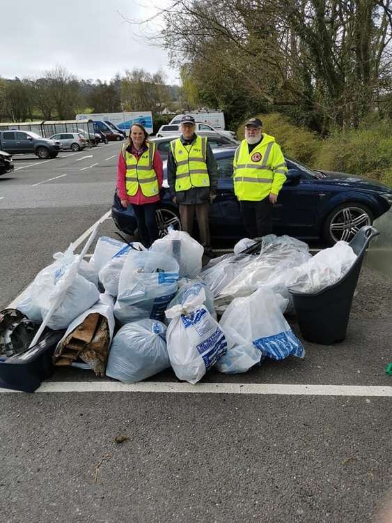 Honiton Litter Pickers in action