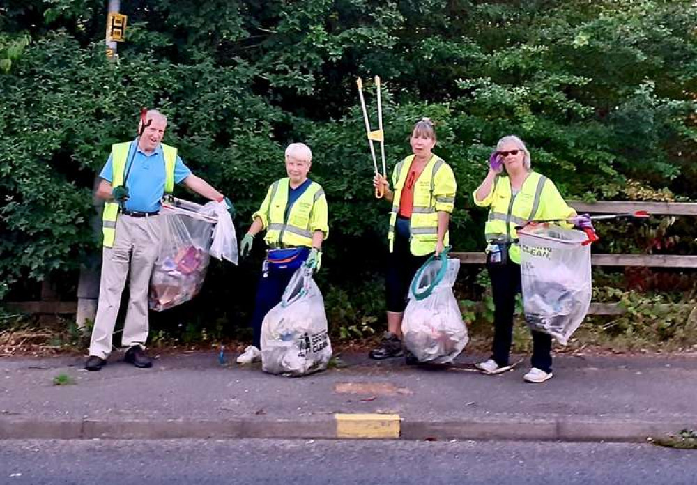 Ashby Woulds litter pickers work in Moira, Spring Cottage, Norris Hill and Albert Village