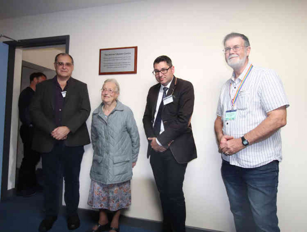 Pete Lawrence (left), Diana Beasley (Sister of the late Jeanne Edyvean), Dr. Paul Abel, & David Strange (NLO Chairman).  Picture credit: Alan Green.