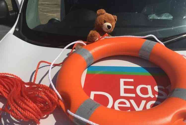 Ted, helping EDDC's Beach Officer carry out patrols and checks. Image courtesy of EDDC.