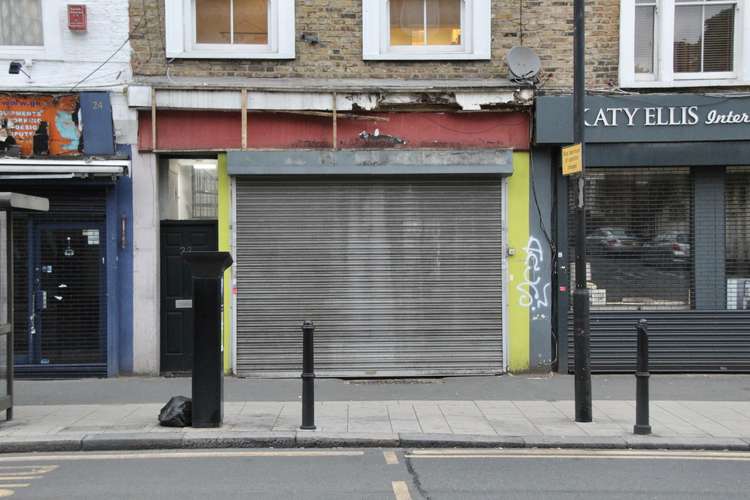 No Boring Beer hopes to replace charity shop Children of the Mekong with a craft beer shop for Clapham at the now empty 22 Lavender Hill premises (Image: Issy Millett, Nub News)