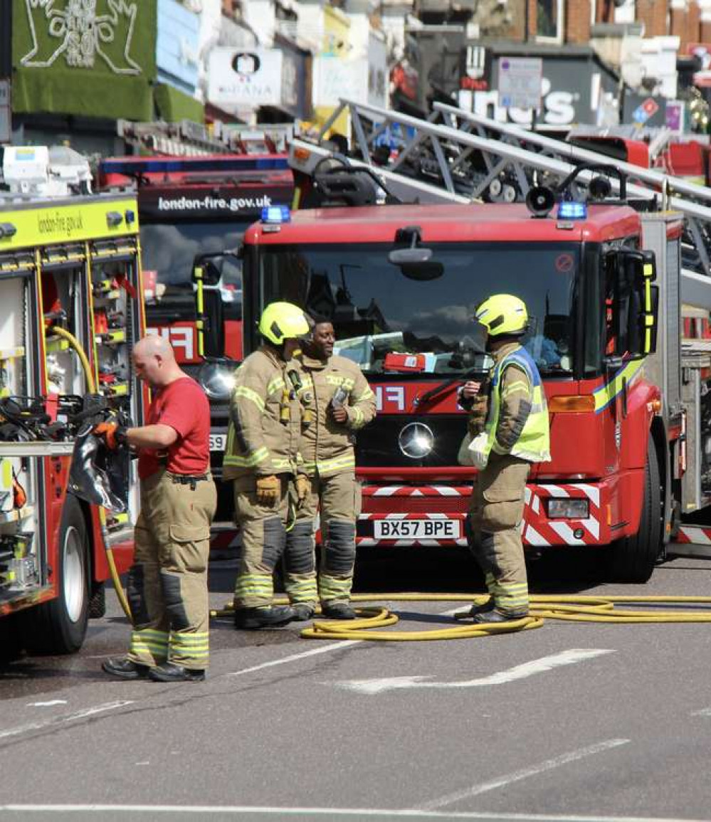 Fire crews from Clapham, Battersea, Wandsworth and Tooting fire stations tackled the blaze on Honeywell Road (Image: Issy Millett, Nub News)