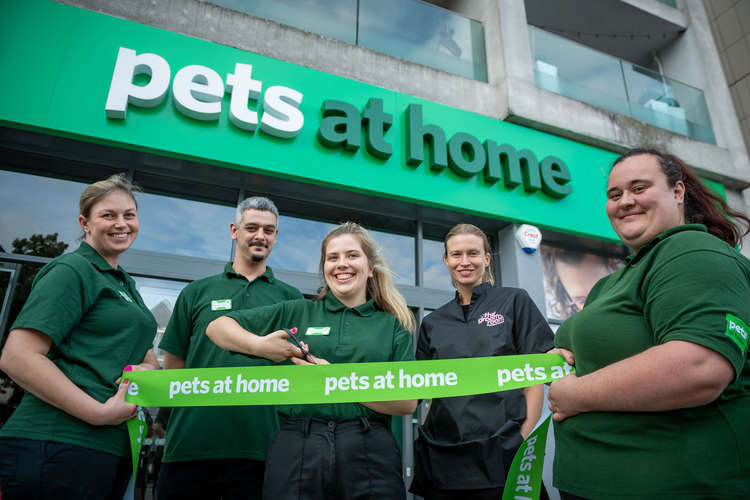 Specialist pet care advisors will be on hand to support pet owners with flea and worm subscription advice, free weight checks and nutritional consultations, and coat and harness fitting services for dogs (Image: Pets at Home)