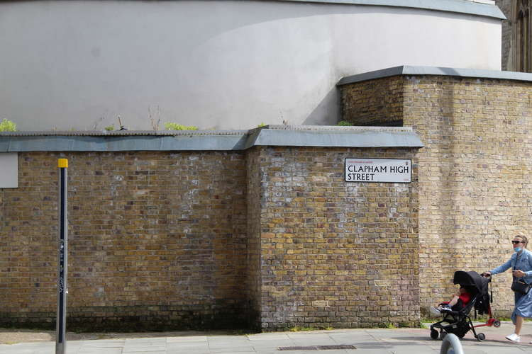 Clapham High Street (Image: Issy Millett, Nub News)