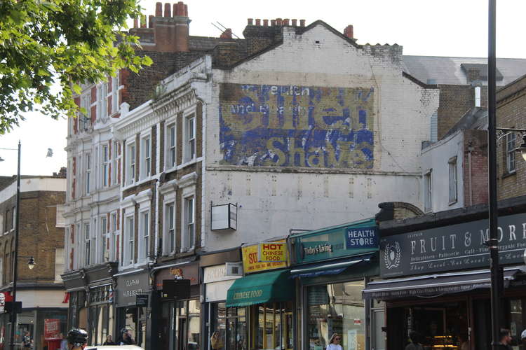 Clapham High Street (Image: Issy Millett, Nub News)