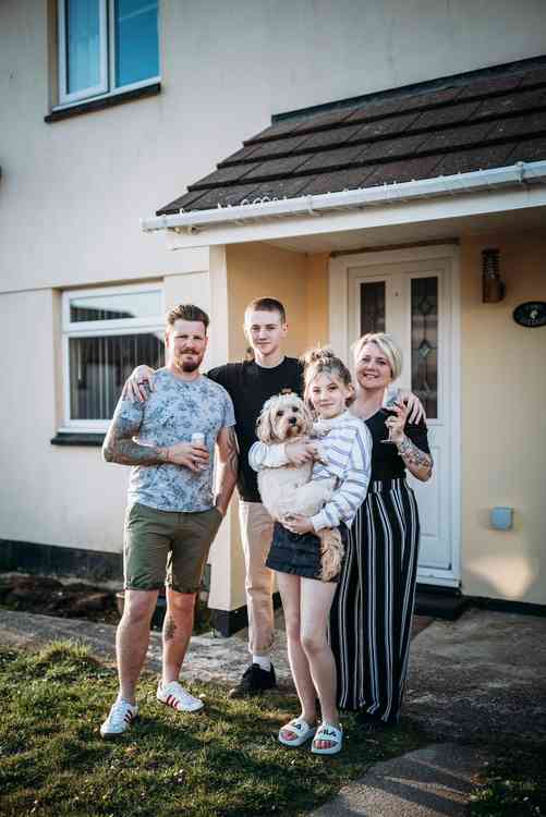 Mike and Debbie Smith with their children.