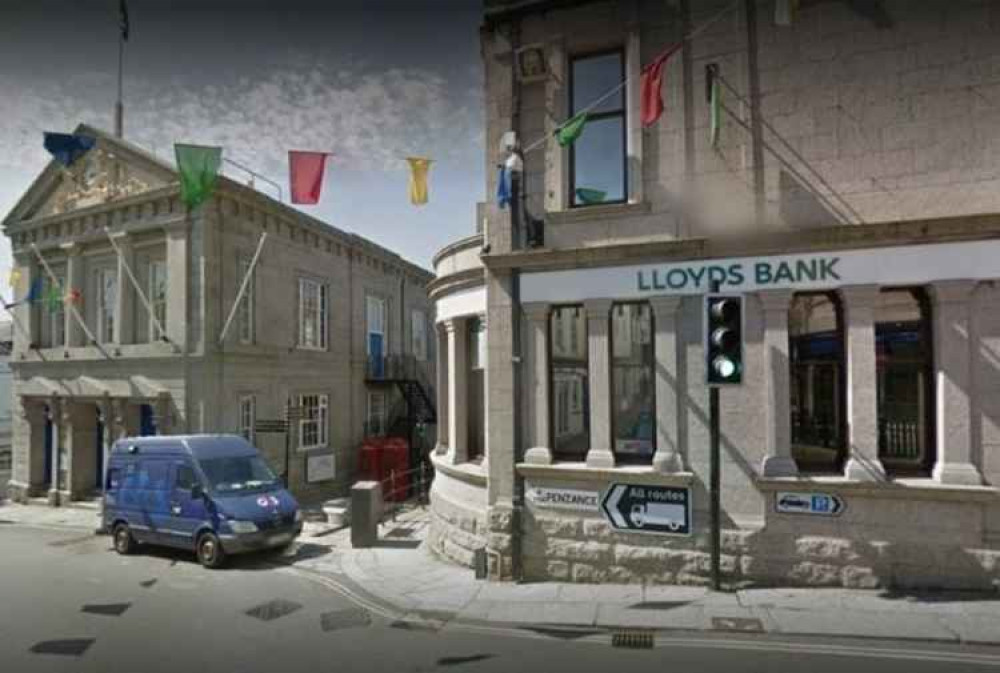 Lloyds Bank, Helston