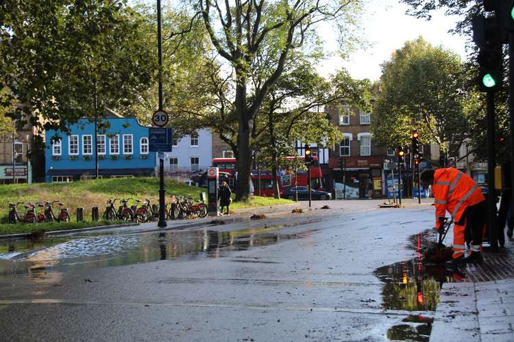 Although The Pavement is closed, traffic can go straight to join the A3