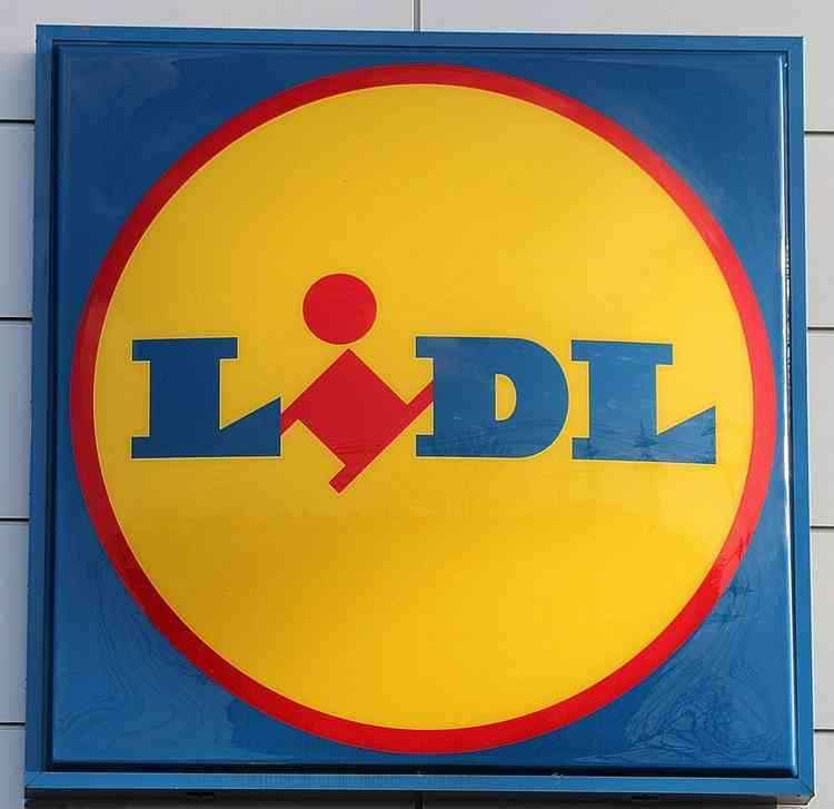 Staff at Helston Lidl set to receive bonus.