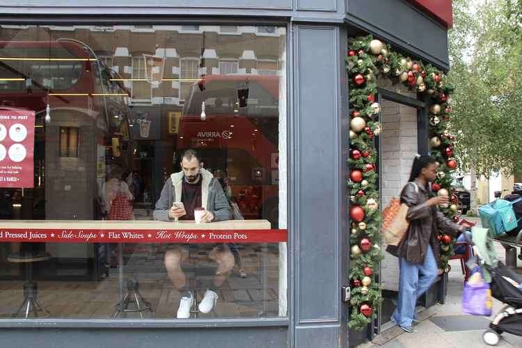 Some customers content to be immersed in Pret's summer Christmas (Image: Issy Millett, Nub News)